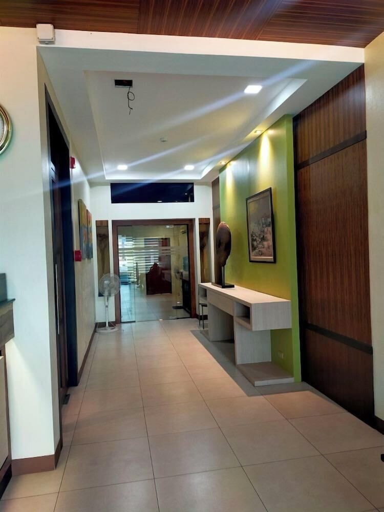 Joyce Apartelle Kalentong 3/49