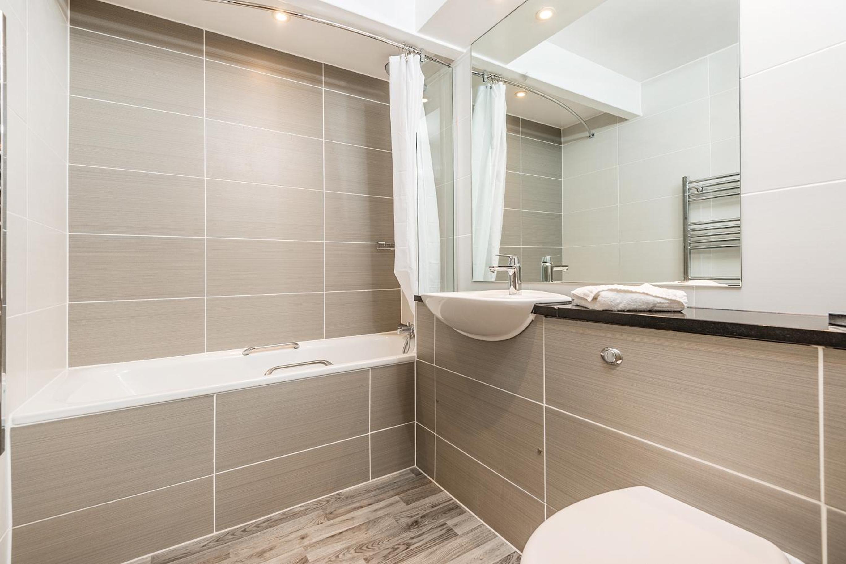 غرفة بسرير مزدوج، New Place 6/6