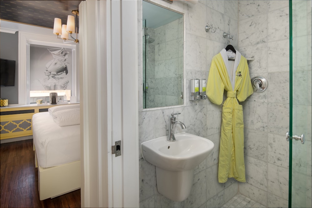 Staypineapple, A Delightful Hotel, South End Boston 14/46