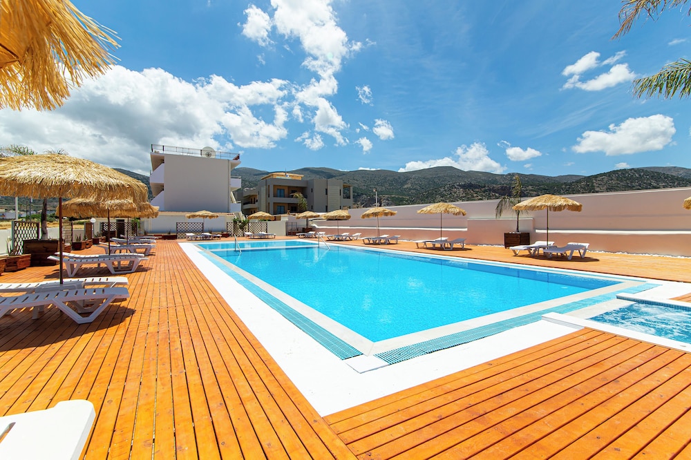 Triton Hotel 43/44