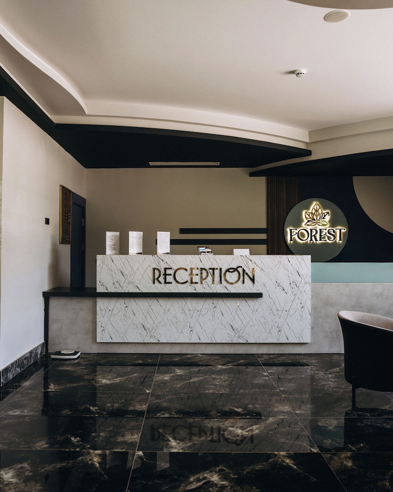 Forest In Hotel 2/40