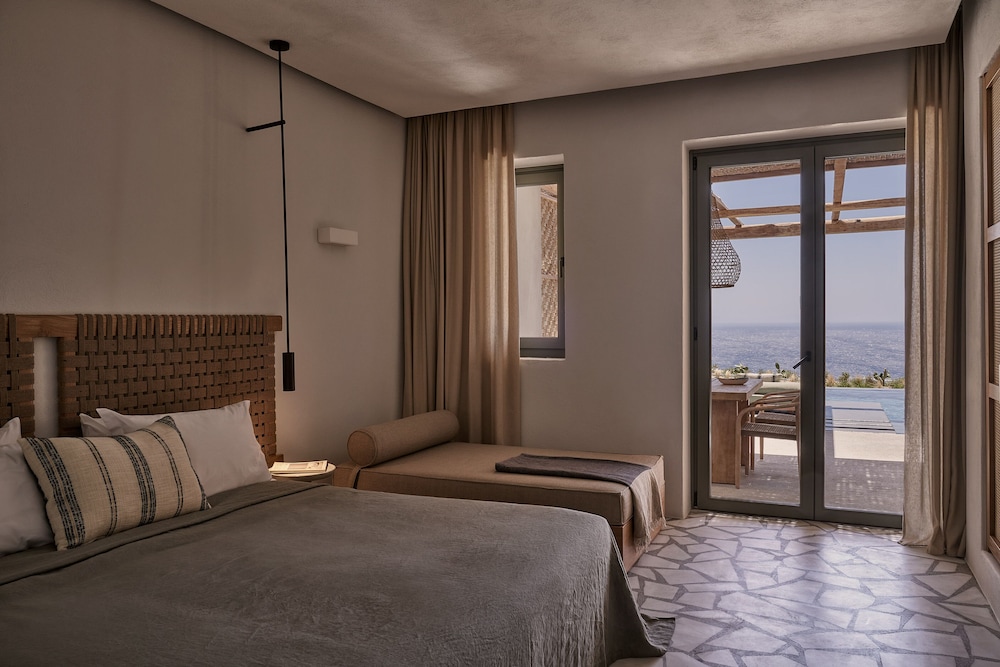 SIGNATURE, DOUBLE OR TWIN BED