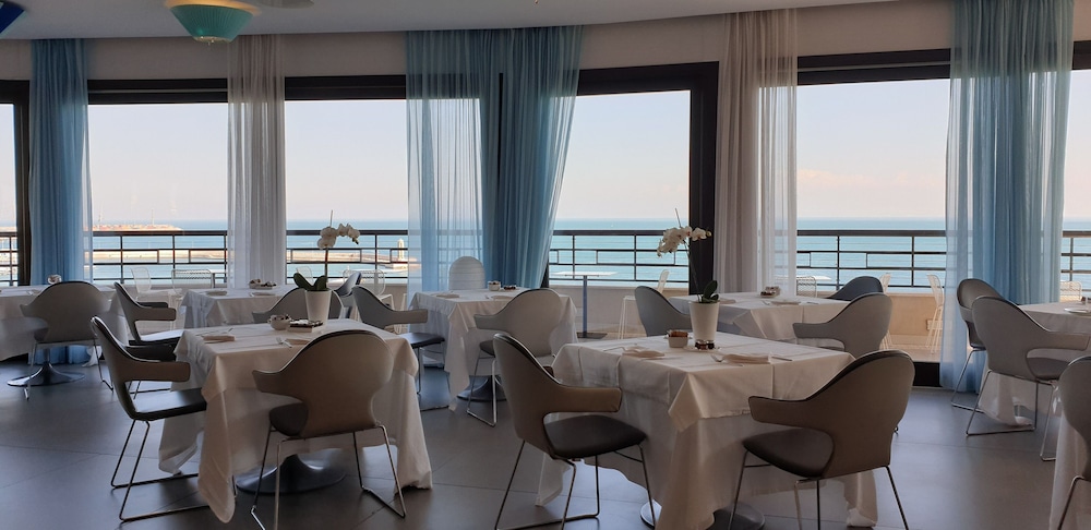 restaurant-cafeteria