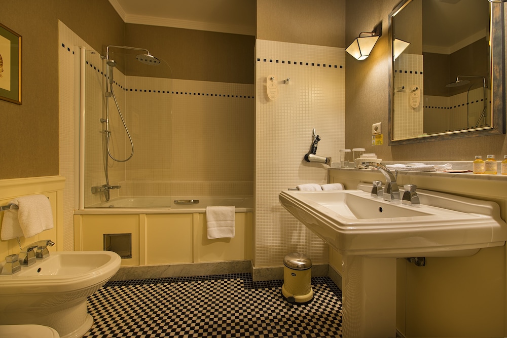 Marrol S Hotel 41/46