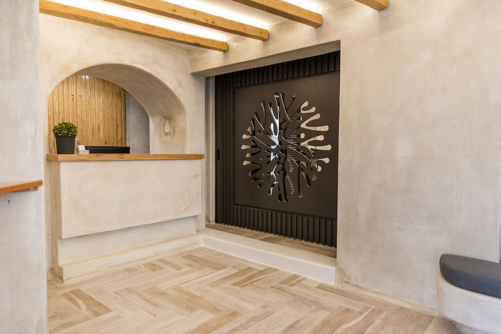 Korali Palace Hotel 3/50