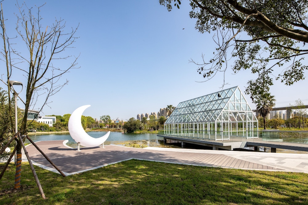 White Swan Hotel (Taizhou International Conference Center) 20/22
