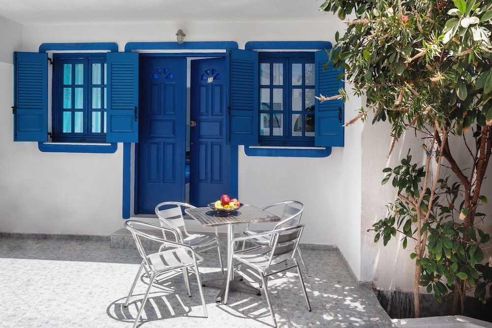 Roula Villa 7/50