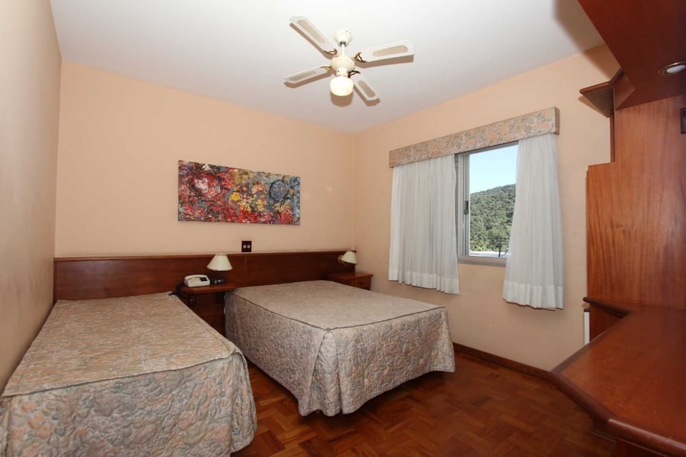 Plazza Hotel 10/55