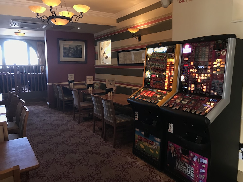 Pier Hotel 21/50