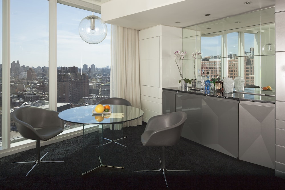 Empire, Suite, King Bed