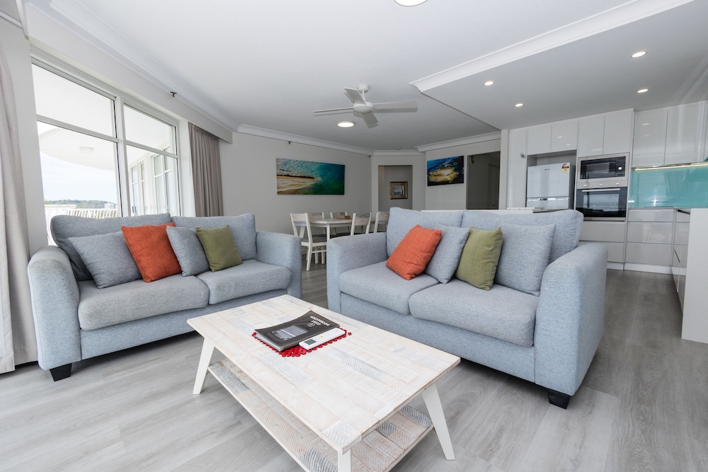 Burleigh Surf Apartments 47/77
