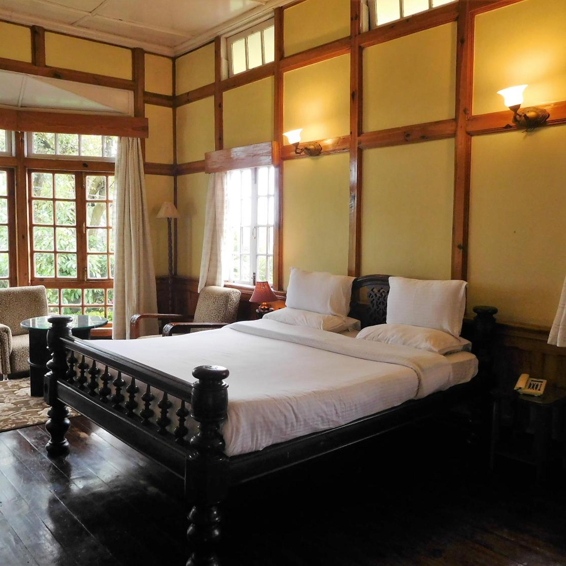 ROYAL HERITAGE-TRIPURA CASTLE 20/55