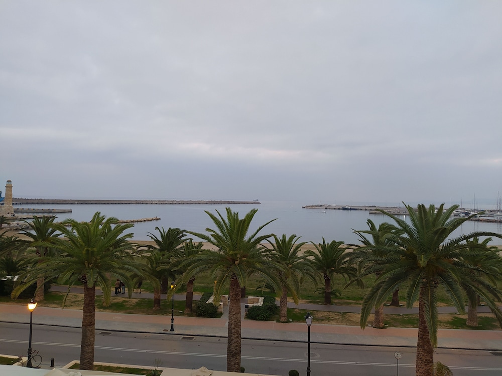 The Sea Front Rooms And Apartments 37/50