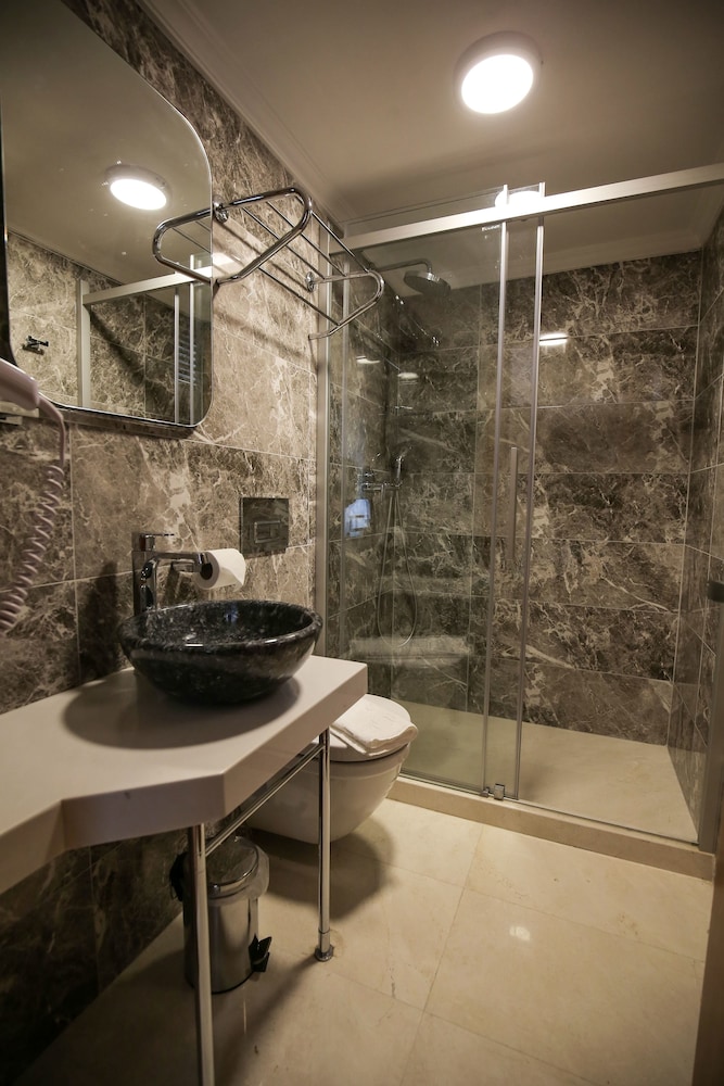 Artika Hotel 44/48