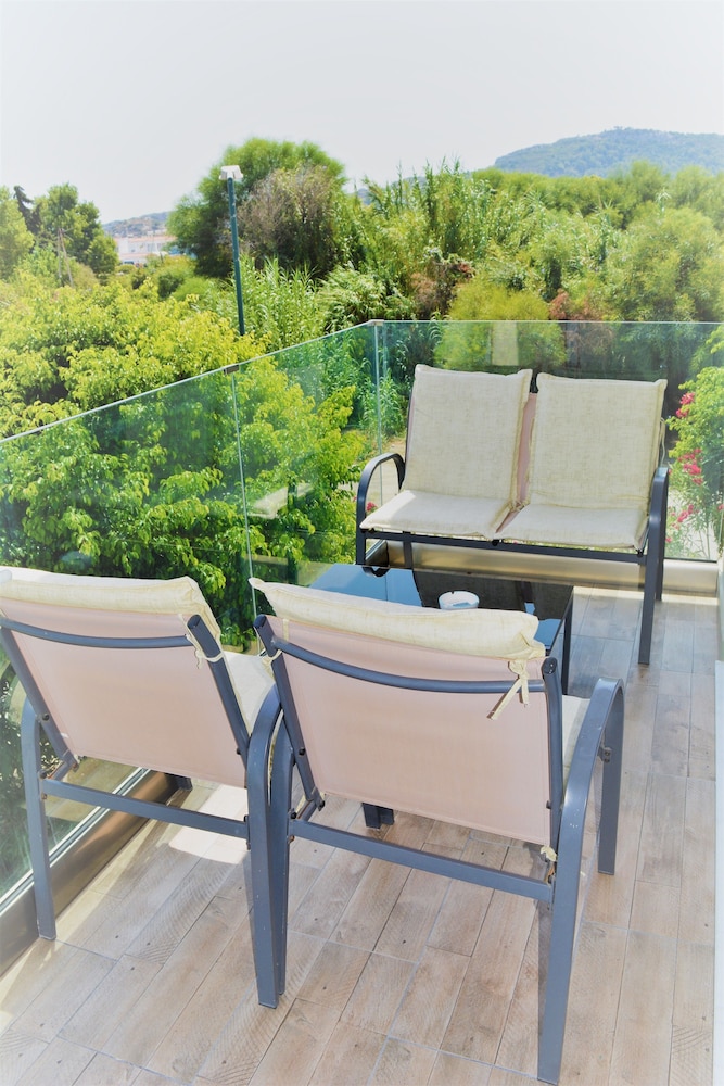 Anelia Boutique Studios And Apartments 21/50