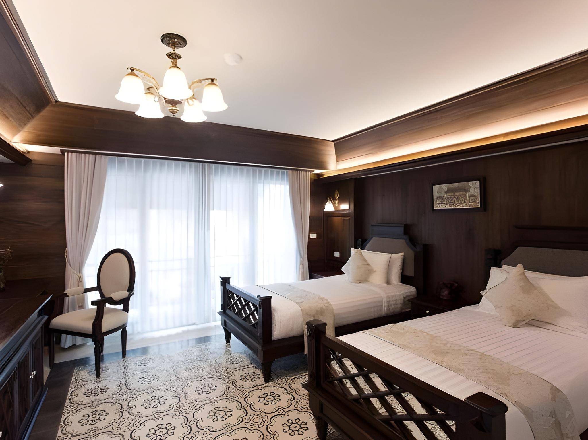 Colonial, Deluxe, Twin Beds, 2 Double Beds