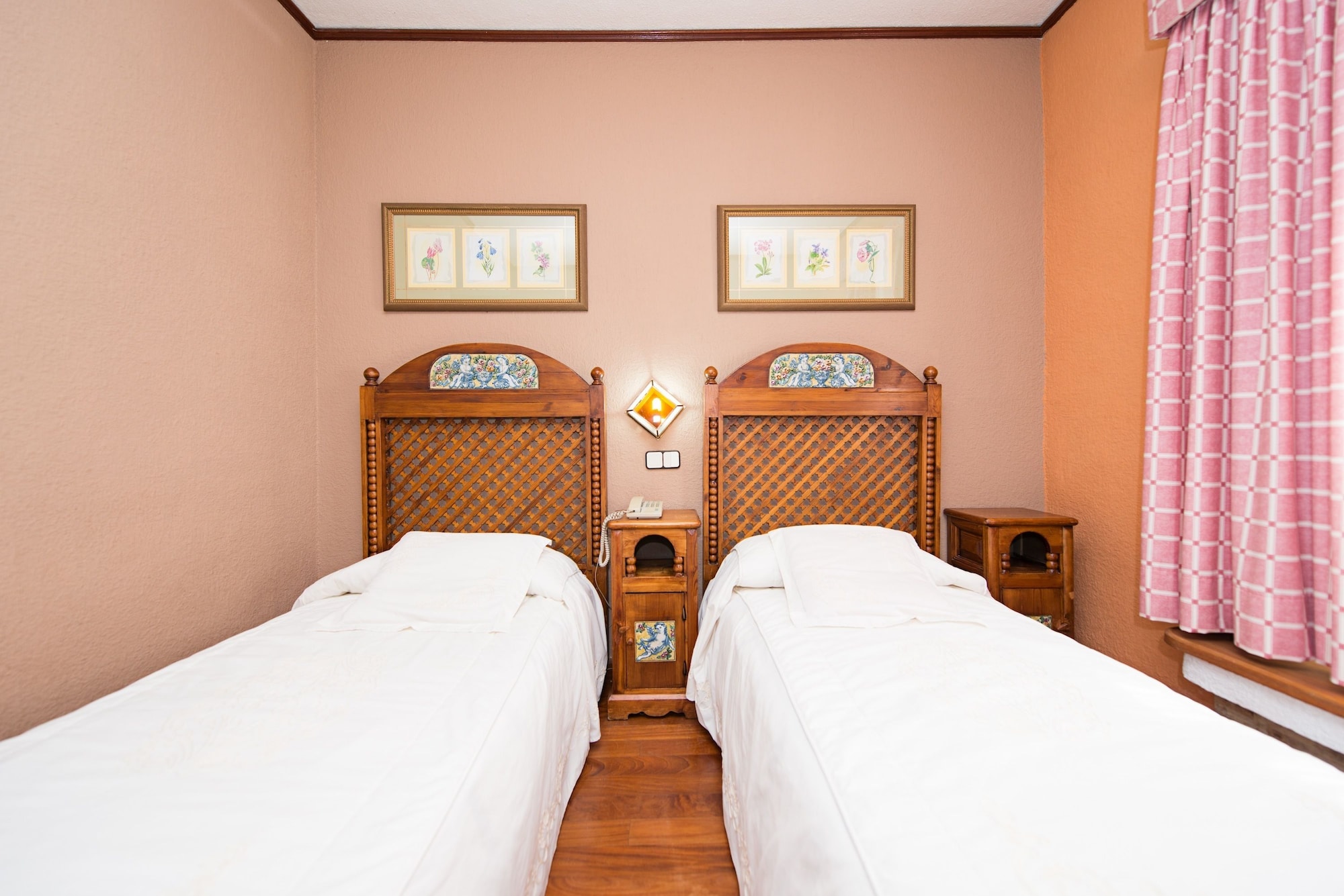 غرفة بسرير كوين، Hotel Rural El Refugio 8/10