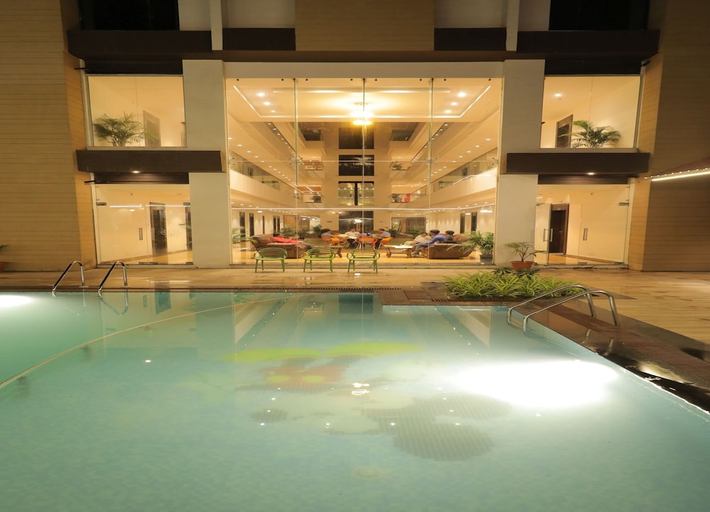 Sarovar Portico Somnath 8/72