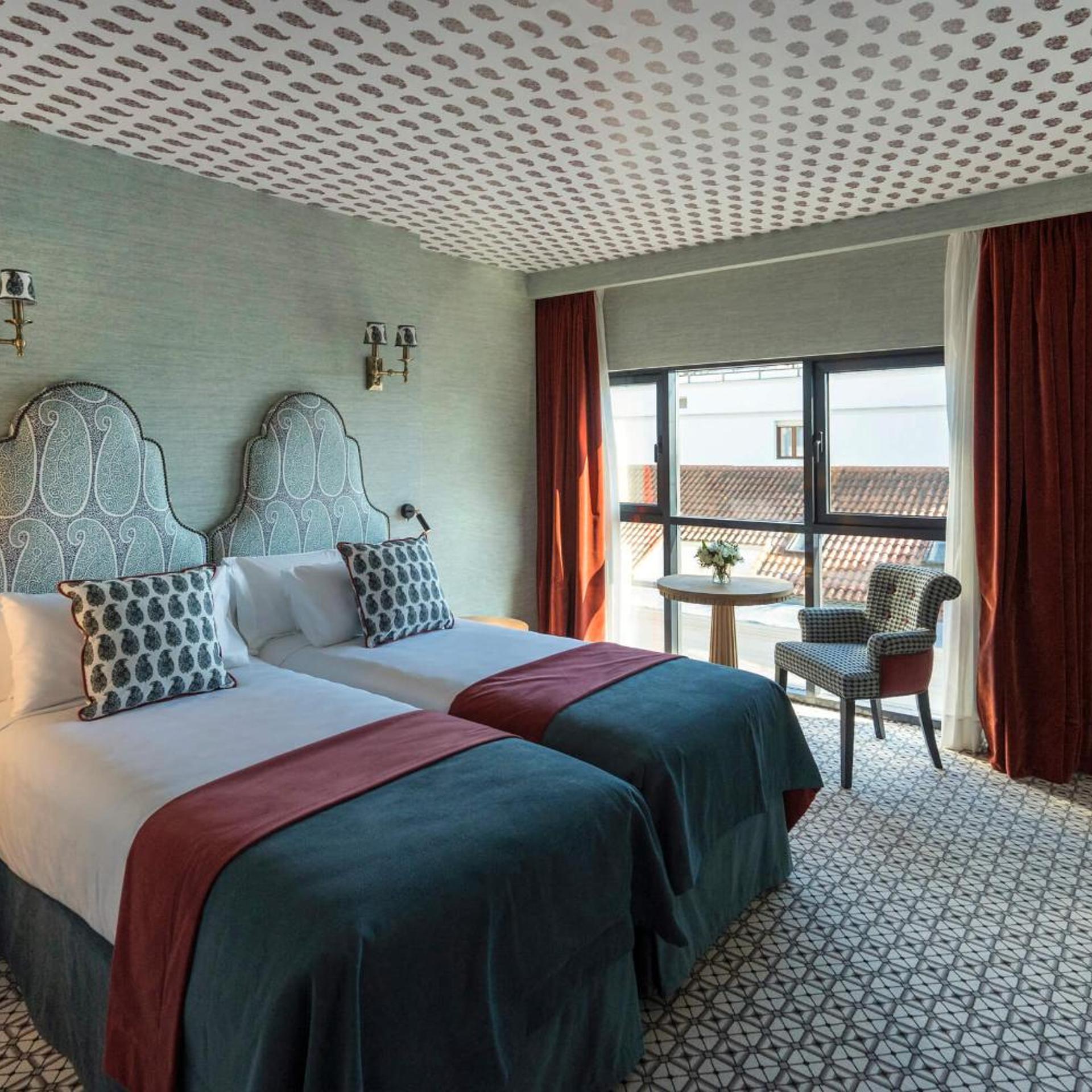 SUPERIOR, DOUBLE BED