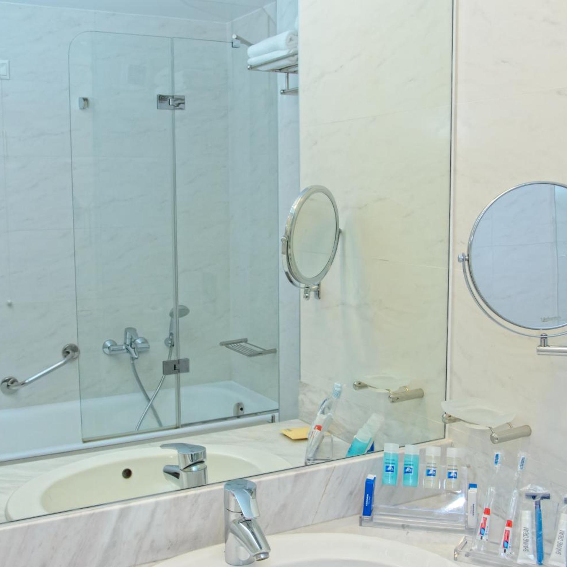 غرفة قياسية بسرير مزدوج، Pharae Palace 6/6