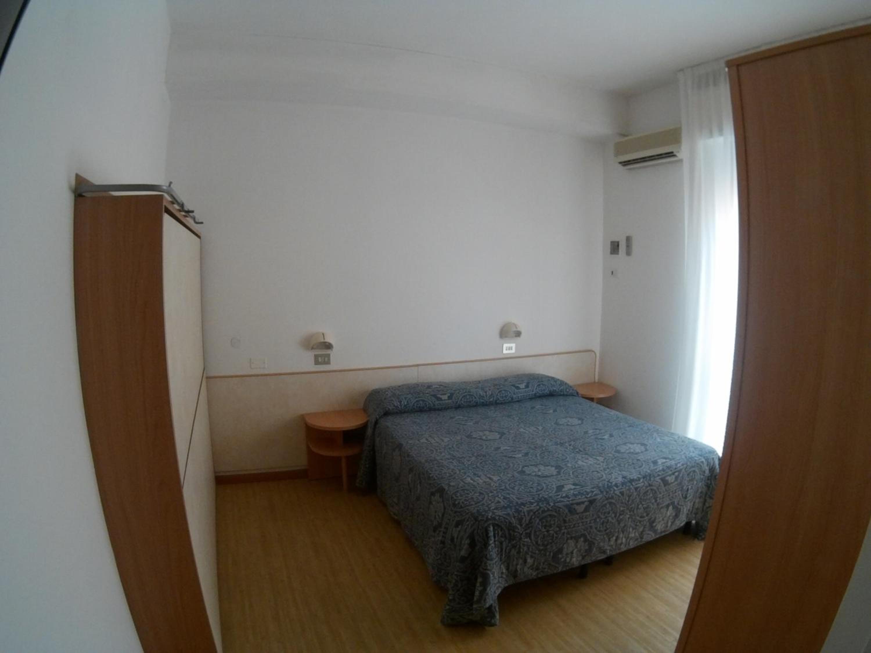 Hotel Azzurro 24/50