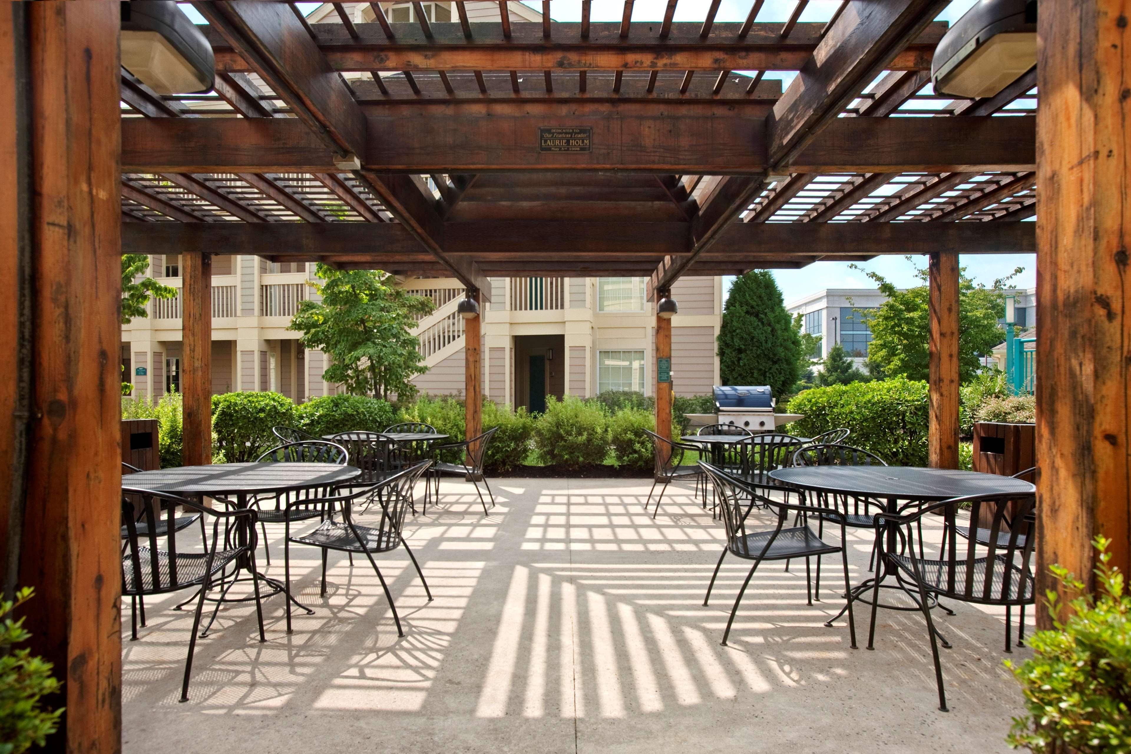 HYATT house Bridgewater 31/33