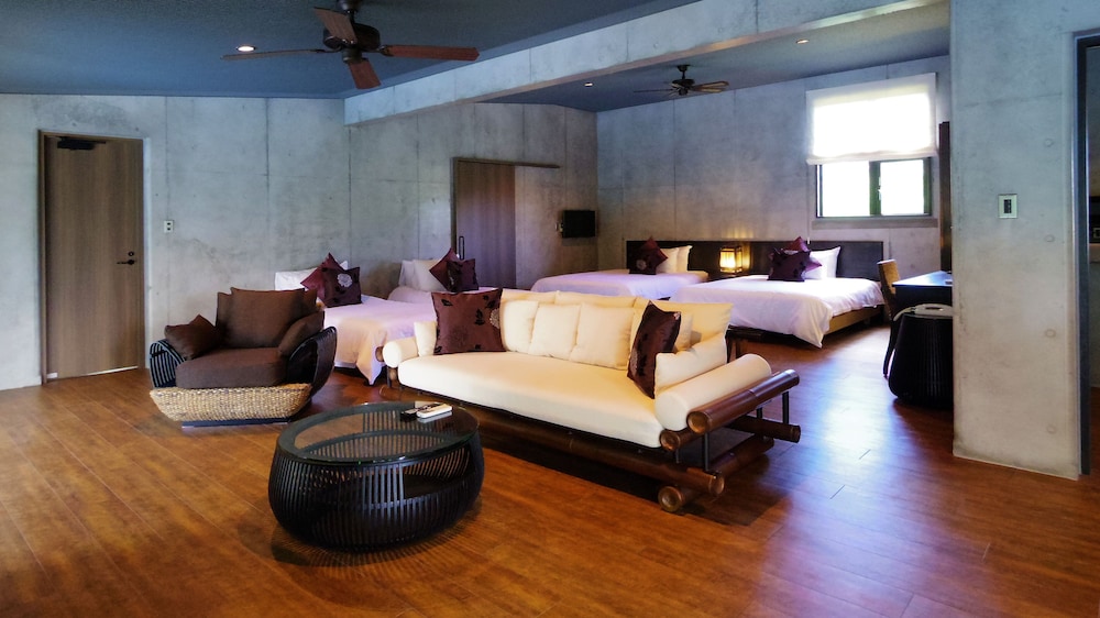 ROOM, DOUBLE BED, PRIVATE POOL