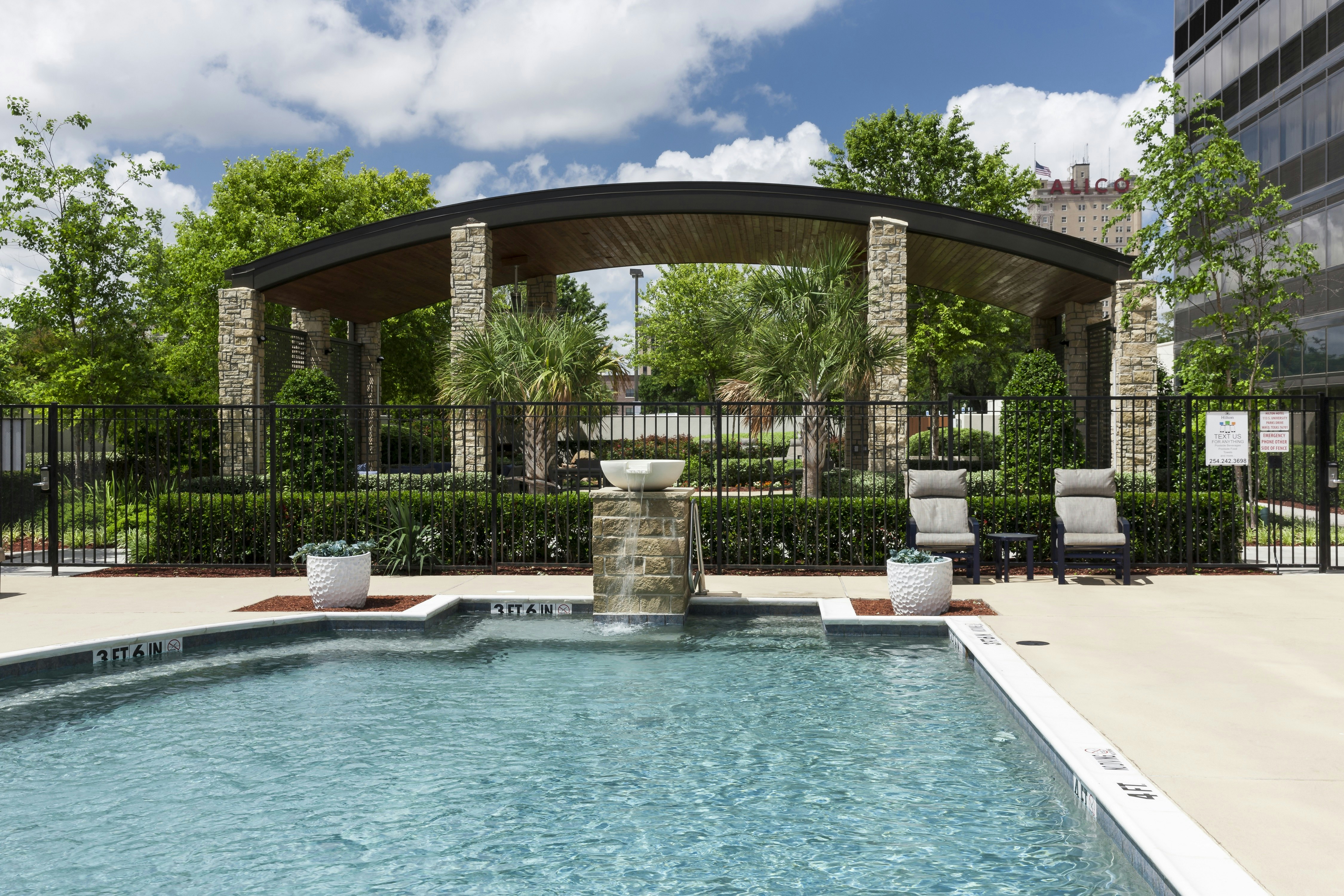 Hilton Waco 46/50