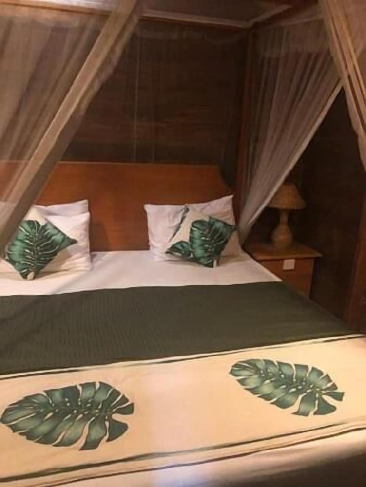 Sinharaja Rainforest View Villas 12/50