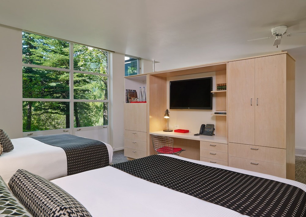 Aspen Meadows Resort 15/68