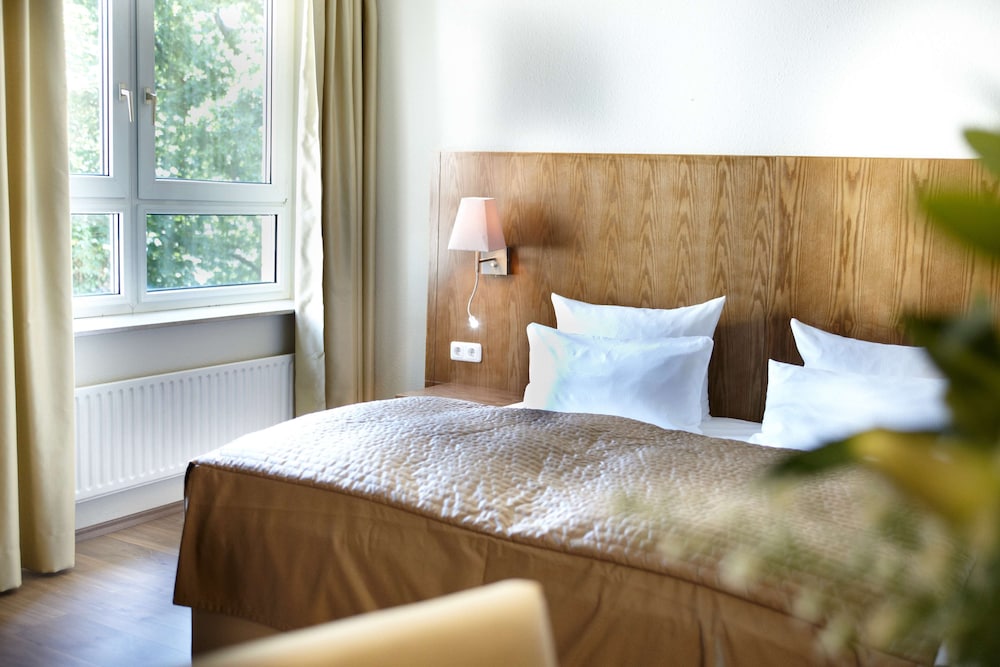 Hotel Domicil Hamburg By Golden Tulip Formerly Nordic Domicil 12/33