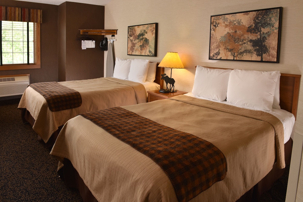 Standard, 2 Double Beds