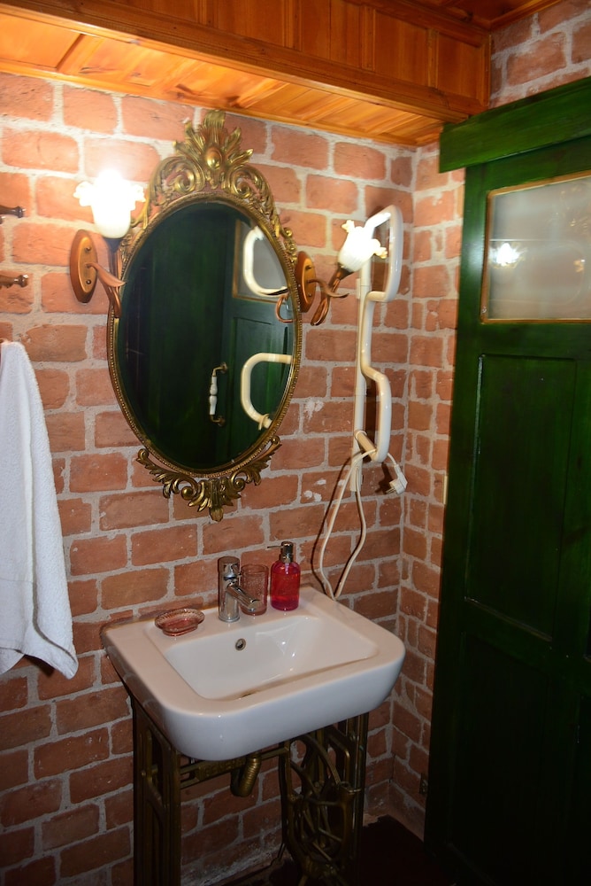 Cunda Zehra Teyzenin Evi 39/74