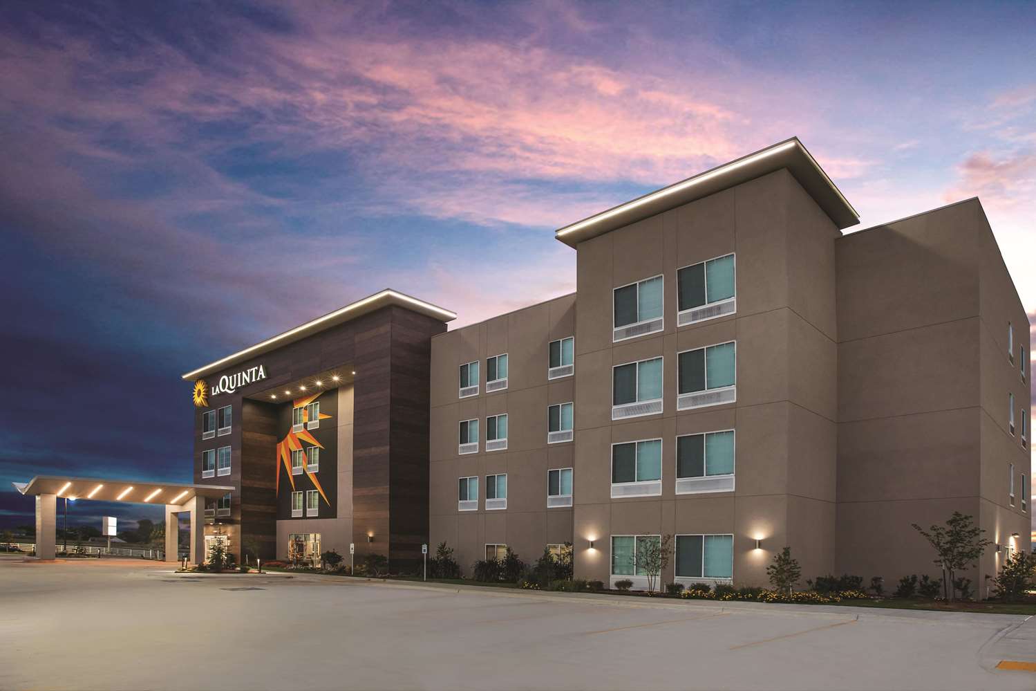 La Quinta Inn Suites By Wyndham Mobile 5/70