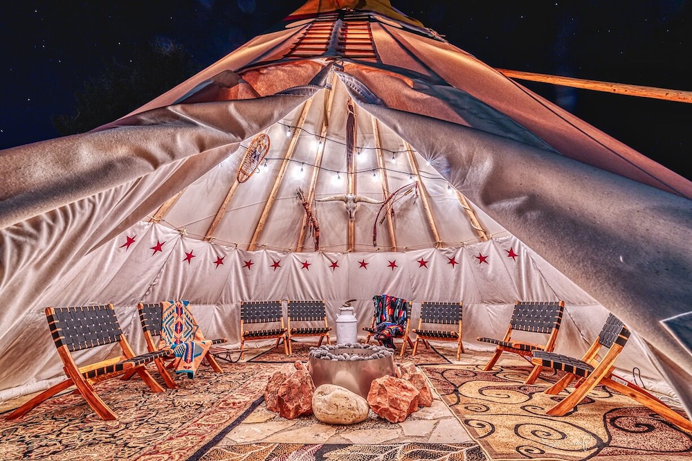 Compass Rose Lodge 20/25