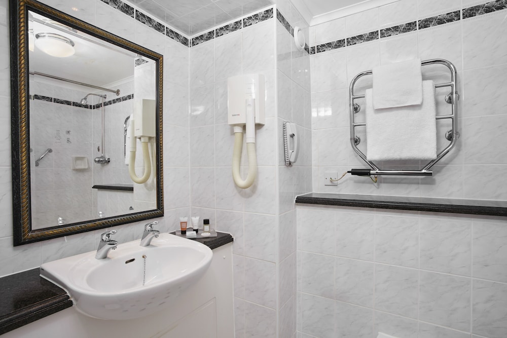 Leonardo Hotel And Conference Venue Aberdeen Airport 8/54