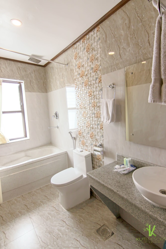 Kuti Resort And Spa 65/65