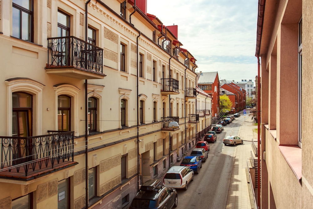 Old Town Trio Hotel 46/54