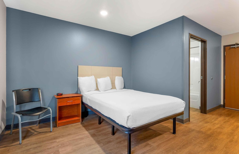 Extended Stay America - Select Suites Fort Myers - Northeast 22/39