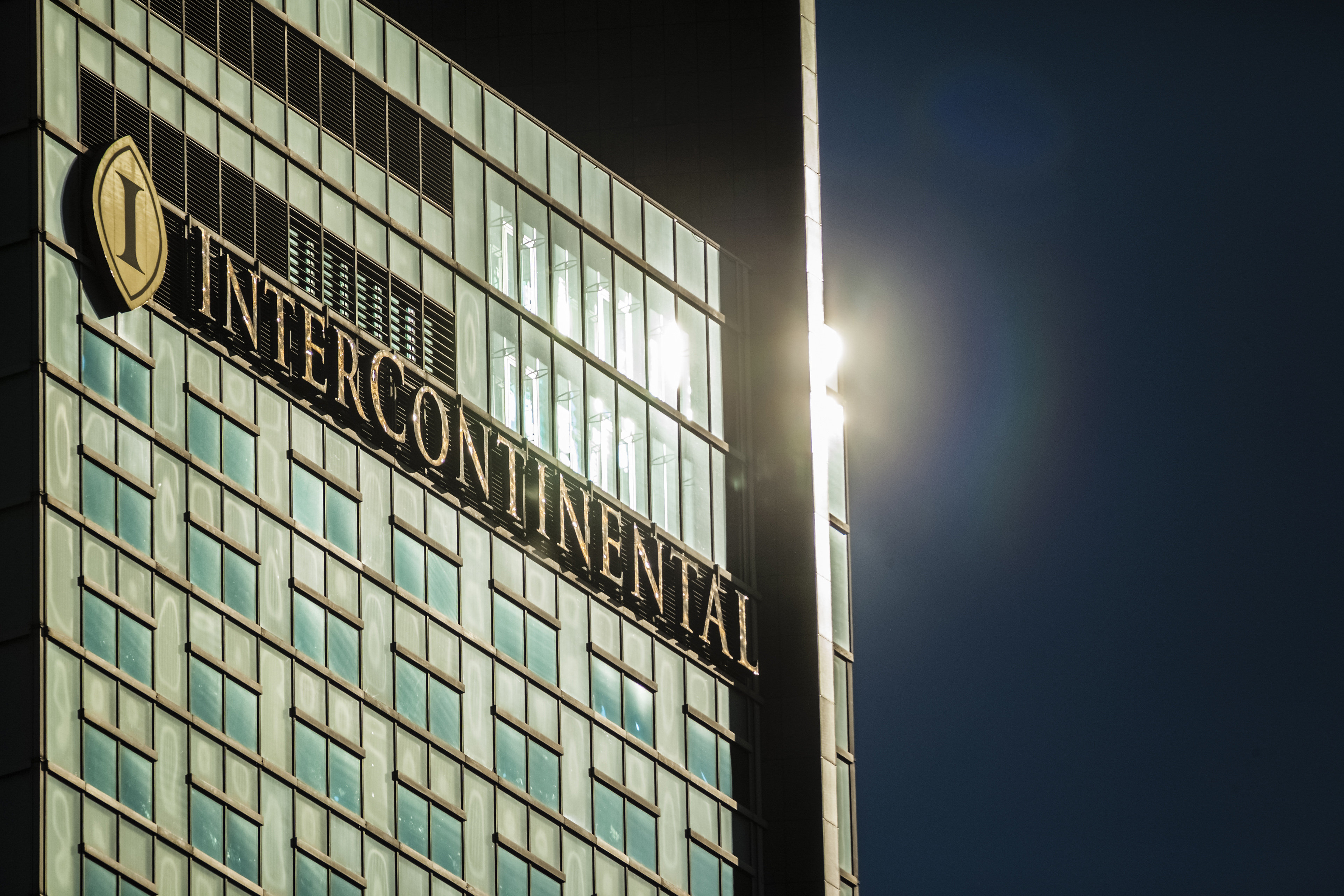 Intercontinental Warsaw 3/81