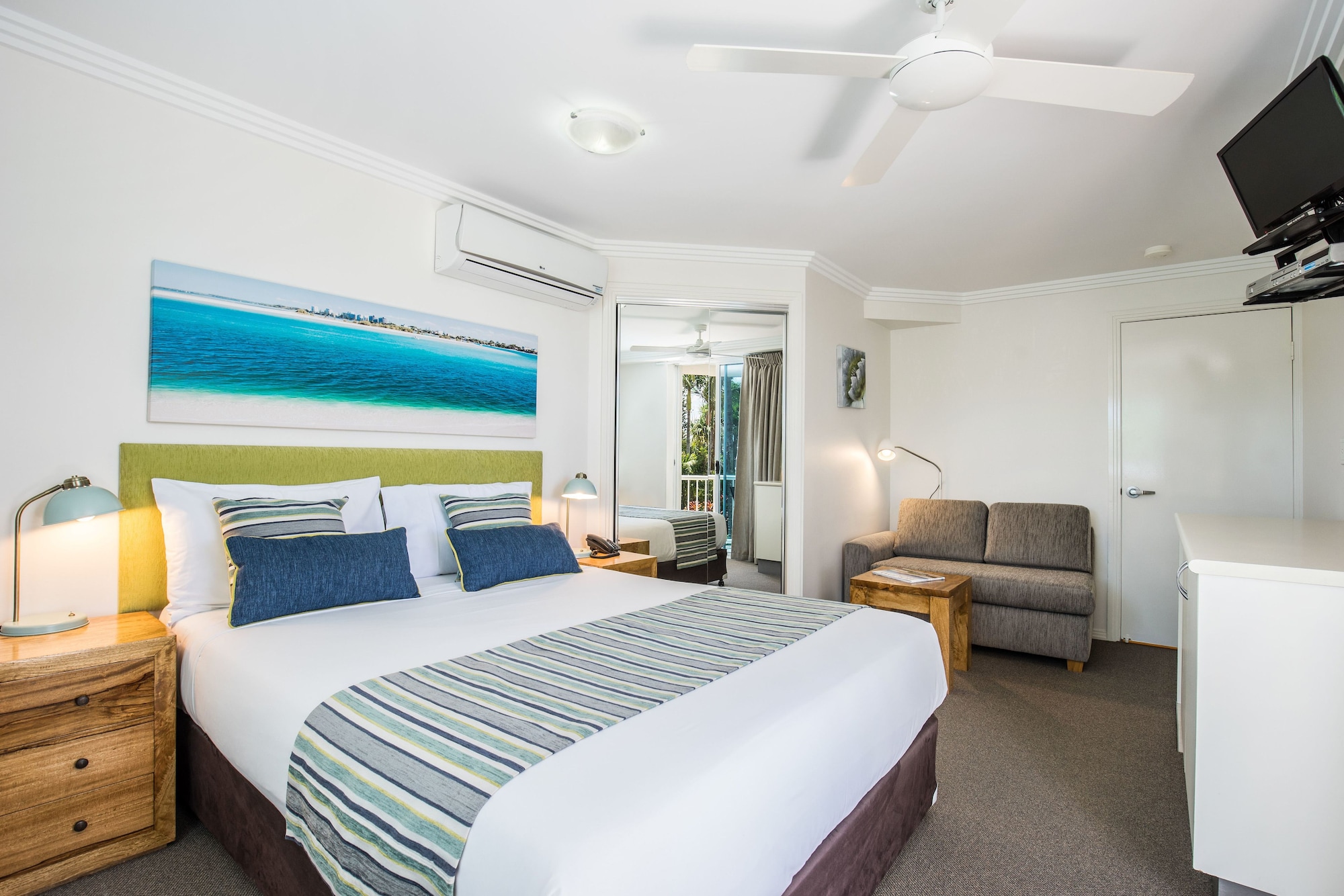 Motel, Standard, Queen Bed