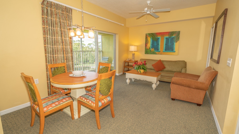 Barefoot Suites 33/69