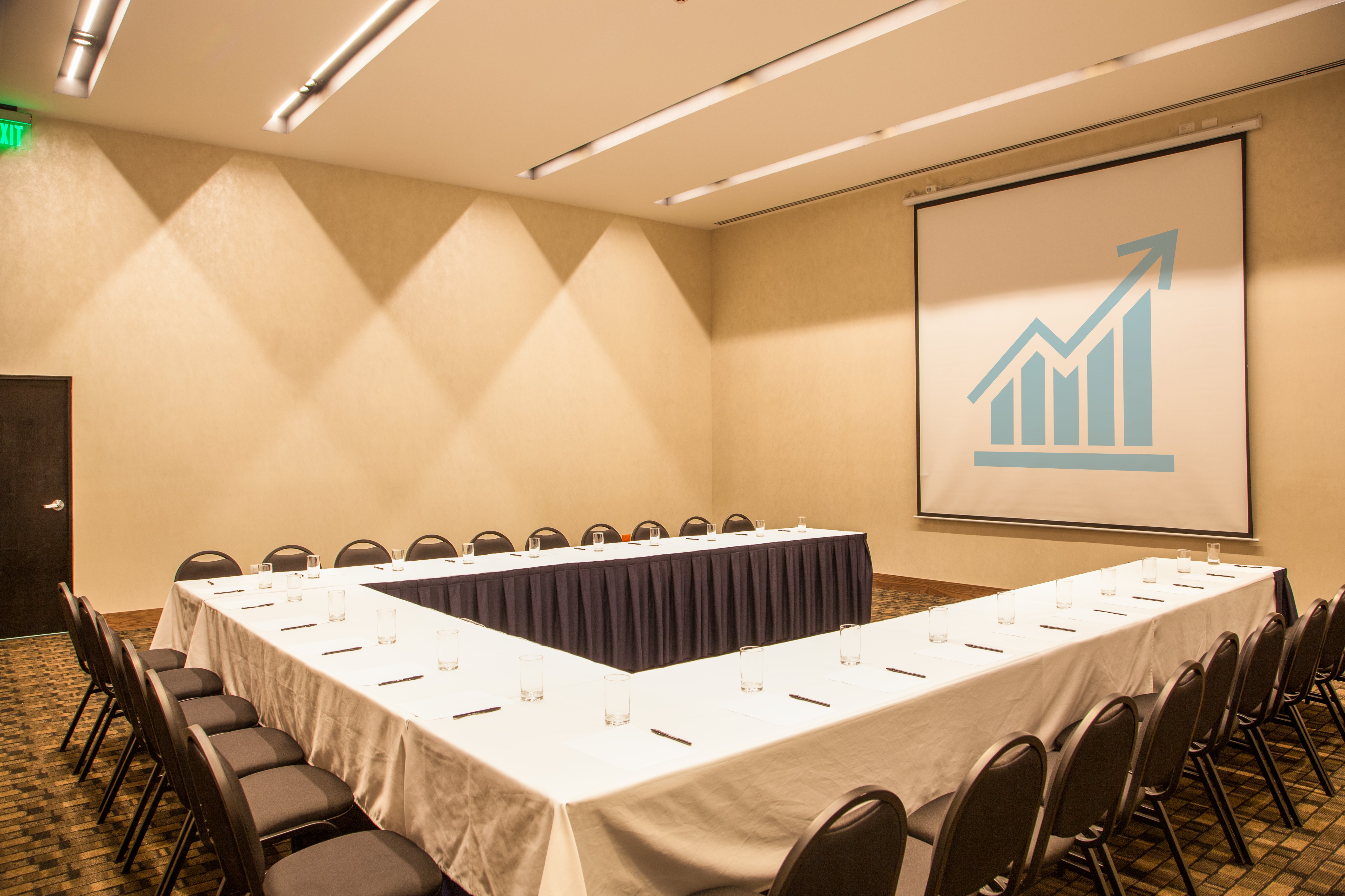 Fiesta Inn Plaza Central Aeropuerto 24/26