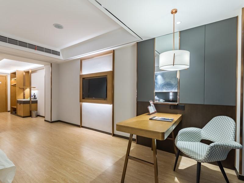 GreenTree Eastern Xuzhou High Speed Railway Station Square Yindi Automobile Market Hotel 28/32