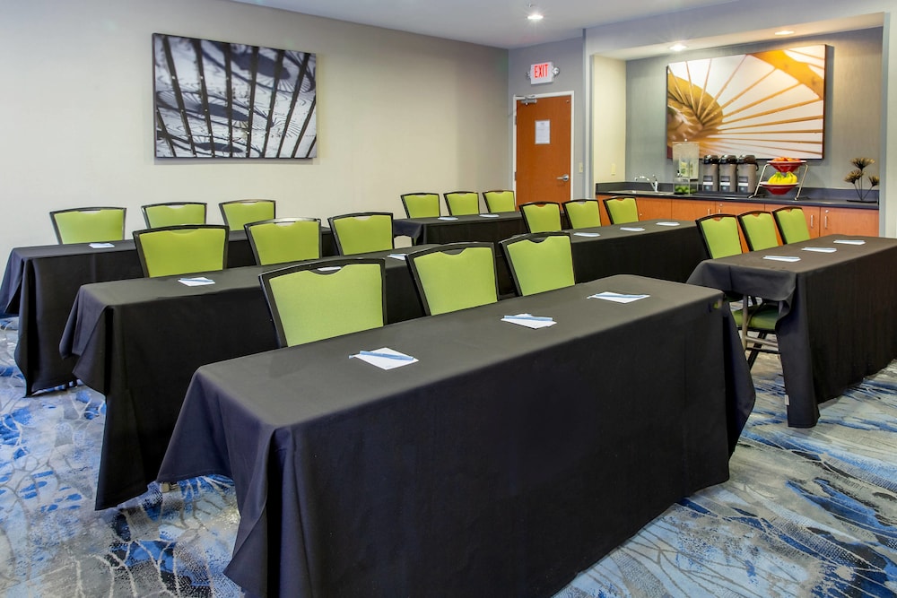 Fairfield Inn Suites Minneapolis Eden Prairie 34/40