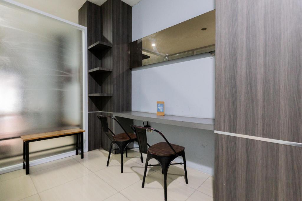 RedDoorz @ Siwalankerto Surabaya 32/49