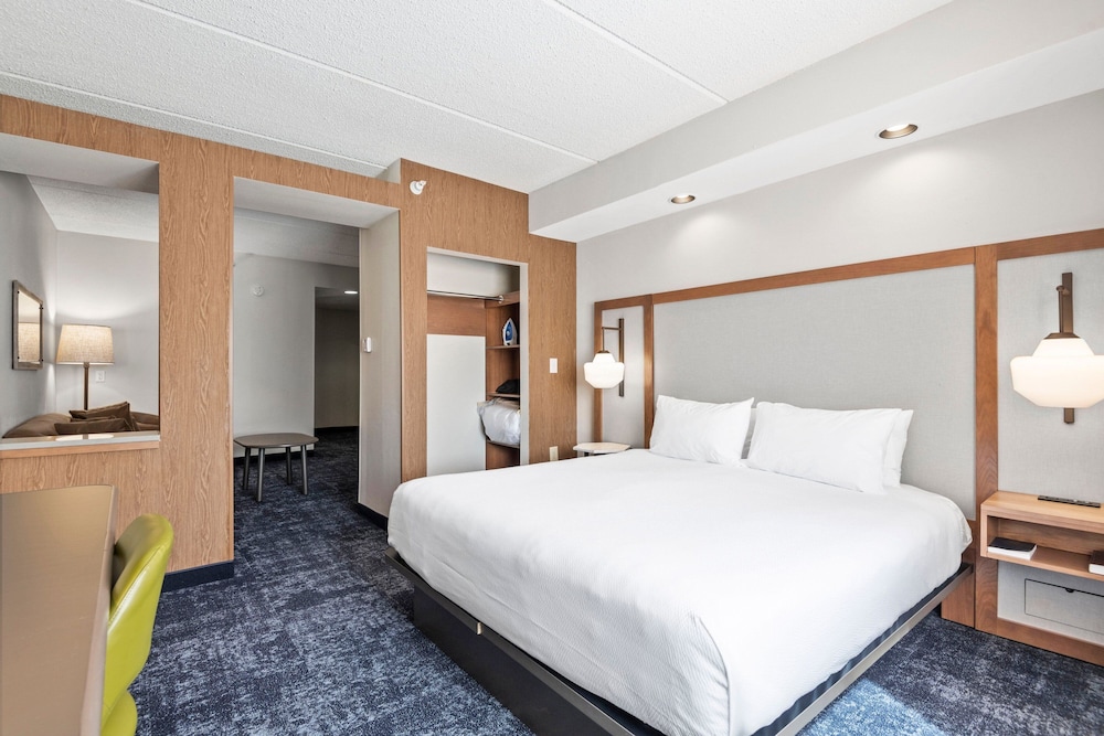 Fairfield Inn Suites Hickory 8/40
