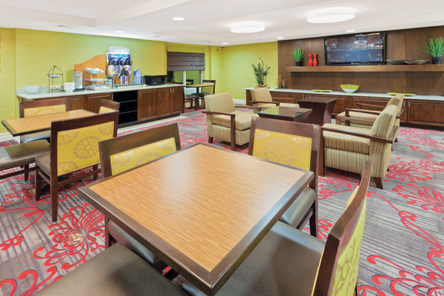 Holiday Inn Express Neptune 57/80