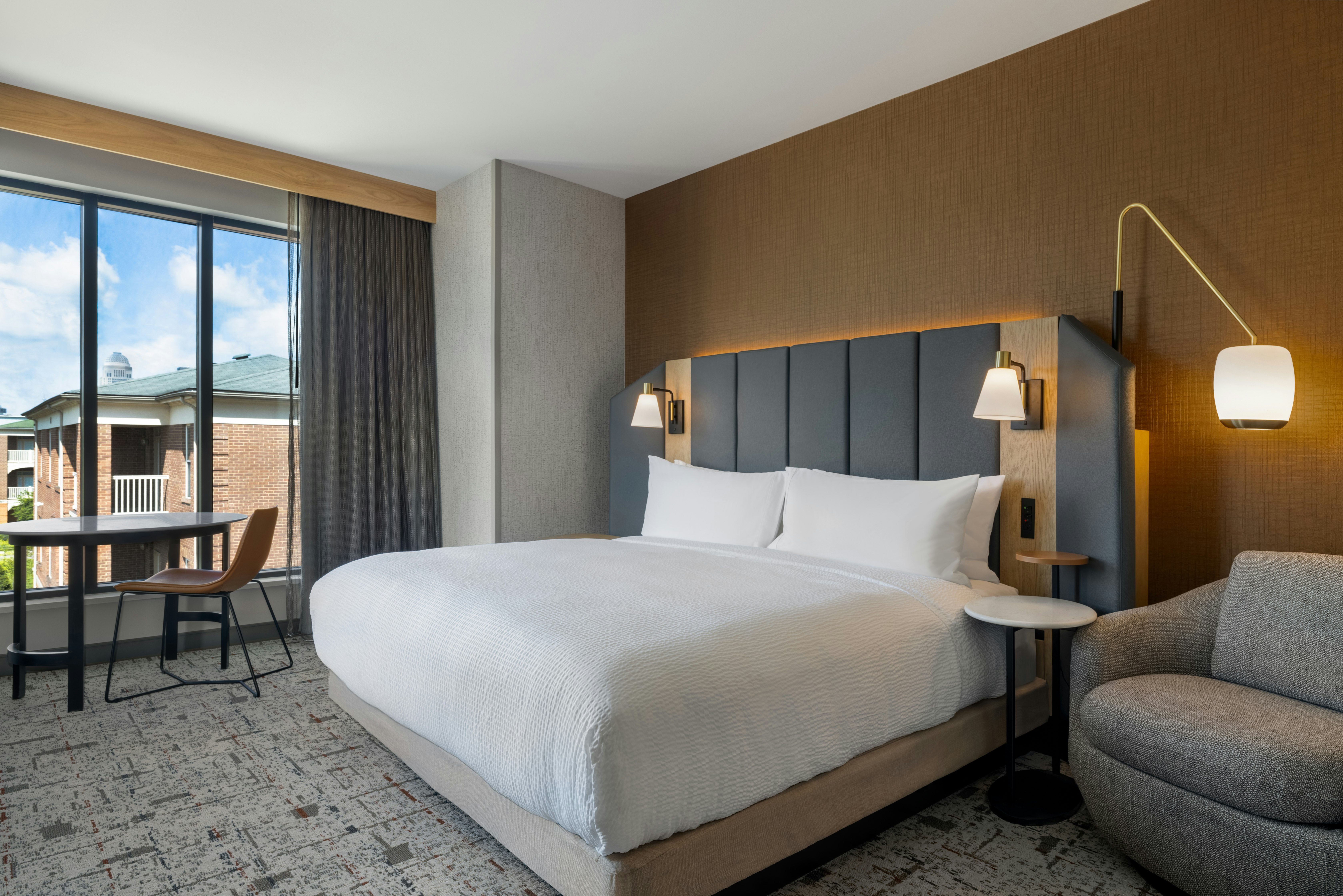 Room, King Bed, Peloton، Tempo by Hilton Louisville Downtown NuLu 2/6