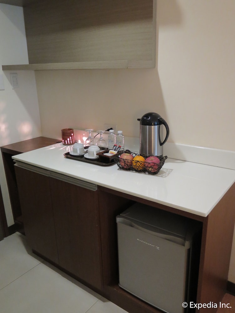 One Tagaytay Place 53/56